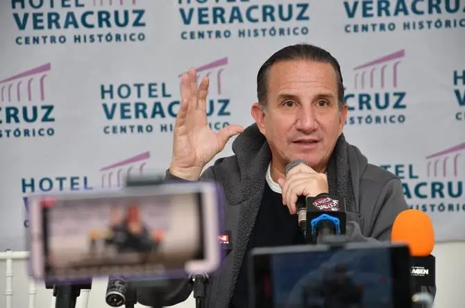 Plutarco Haza le suelta la sopa a "La Machis", estará este domingo en Veracruz 